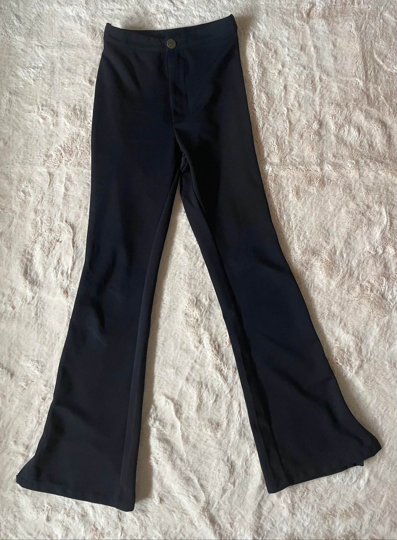 Pantalón negro acampanado efecto pantalón | Tejido elástico